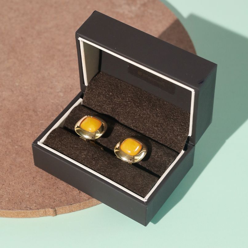 Amber-Cufflinks-2.jpg