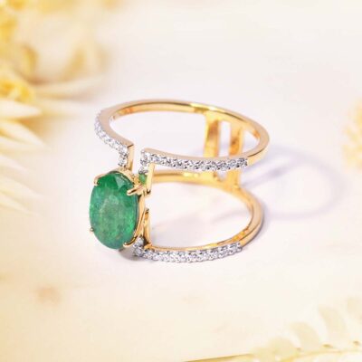 Ezra Emerald Oval Ring