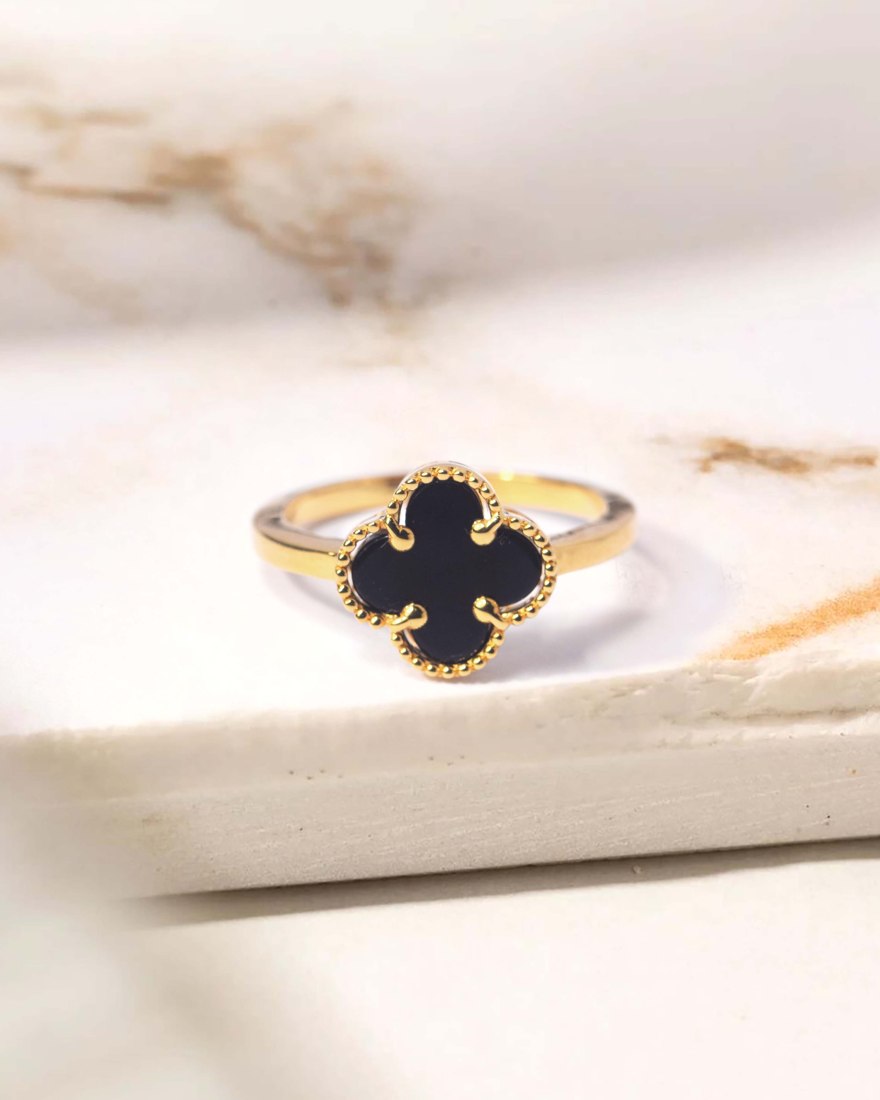 Clover-Ring-1.jpg